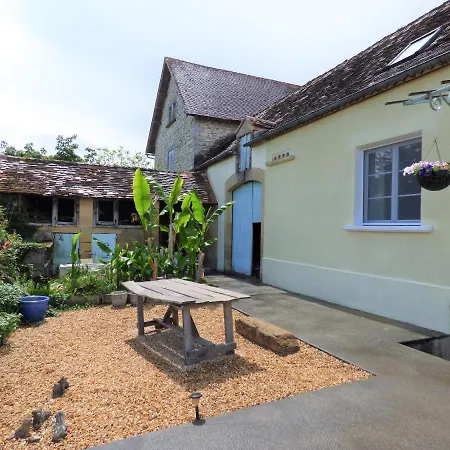 Les Tibles Bed & Breakfast *