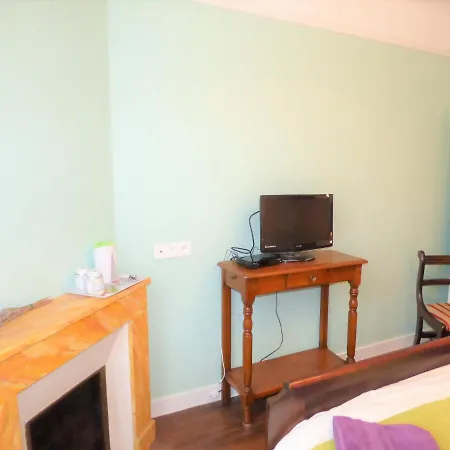 Les Tibles Bed & Breakfast Nanthiat